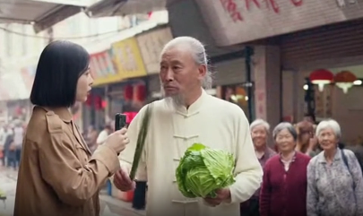 Sora生成路边采访